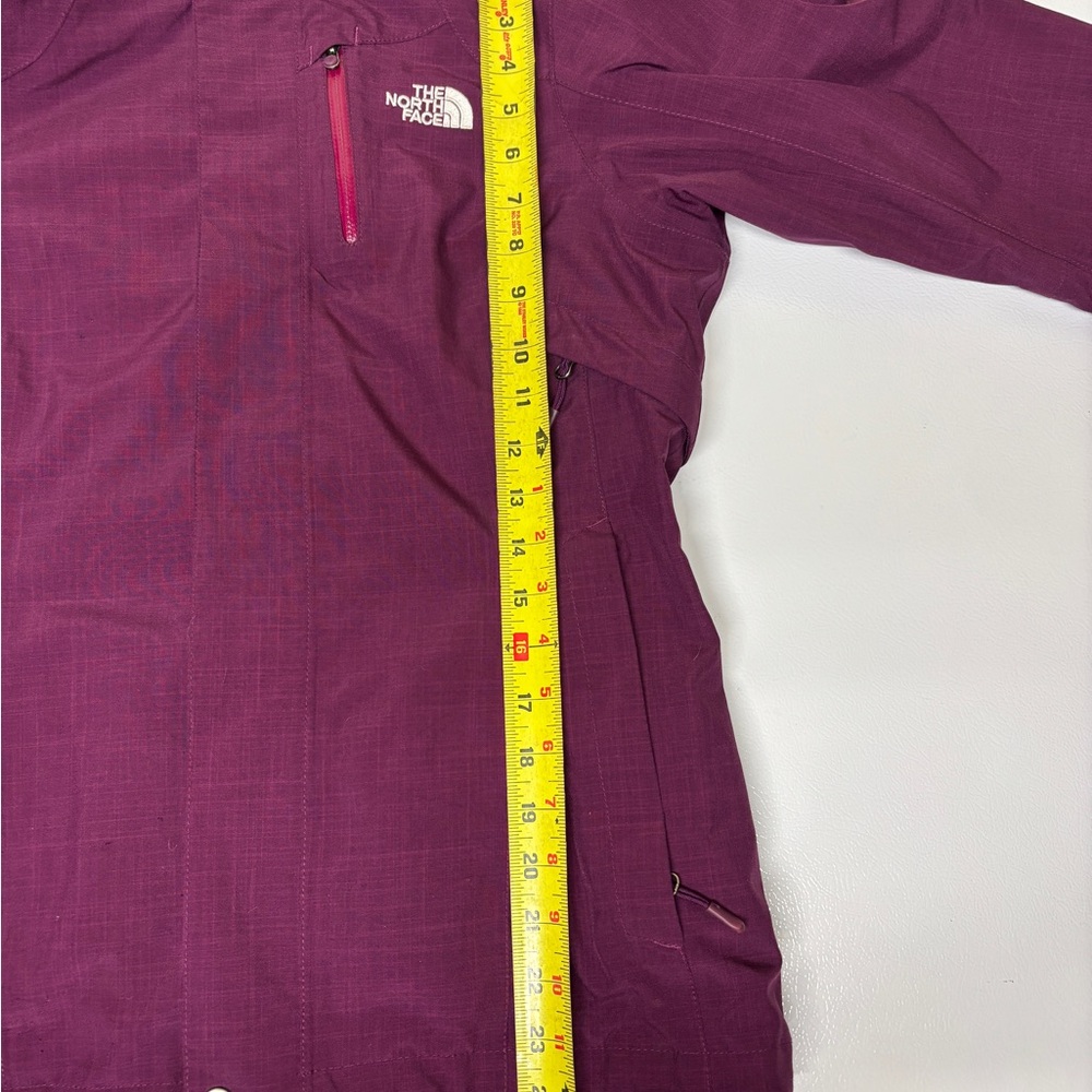The North Face Women's Magenta Ski Jacket - Picture 5 of 5